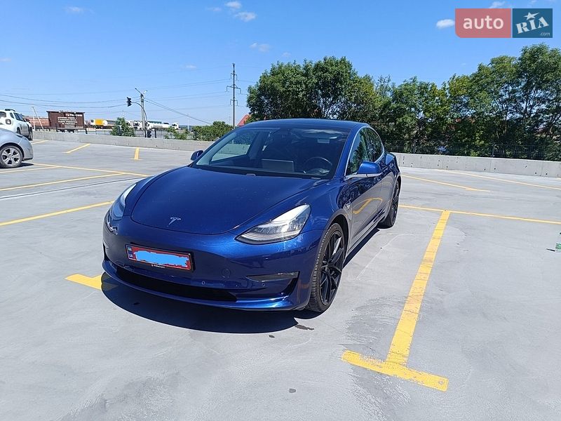 Tesla Model 3 2019