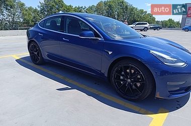Седан Tesla Model 3 2019 в Тернополі