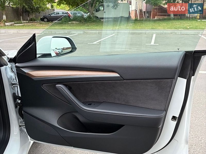 Седан Tesla Model 3 2022 в Умані фото 12 Седан Tesla Model 3 2022 в Умані