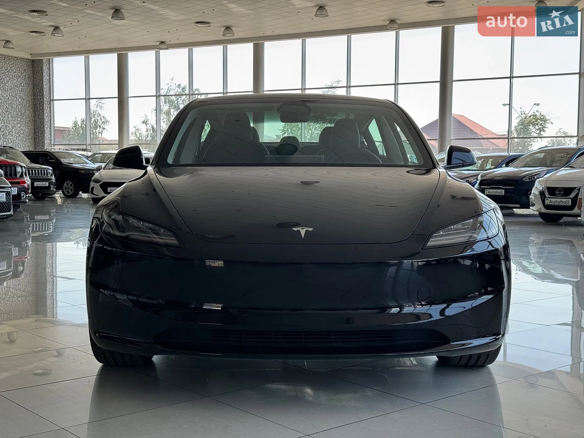 2024 Tesla Model 3 - фото 1