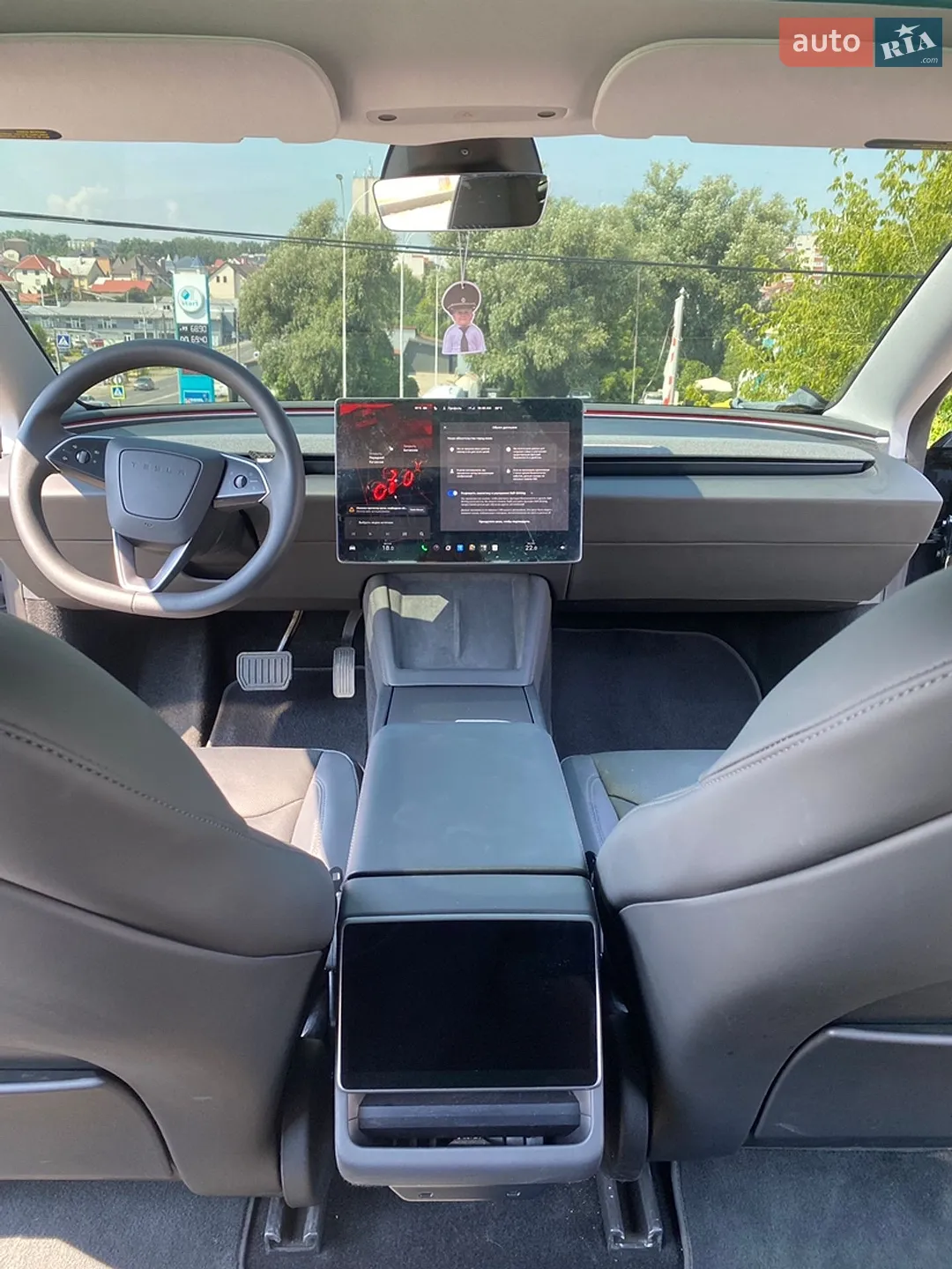 2025 Tesla Model 3 - мініатюра 15