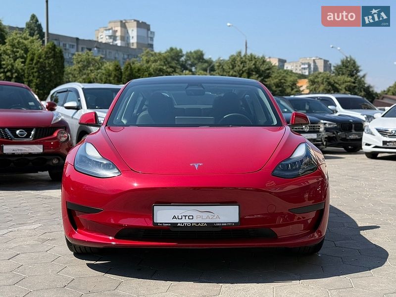 Седан Tesla Model 3 2023 в Одесі