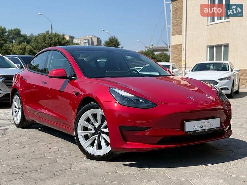 Седан Tesla Model 3 2023 в Одесі