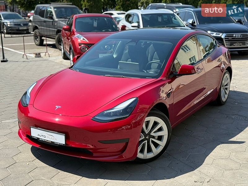 Седан Tesla Model 3 2023 в Одесі