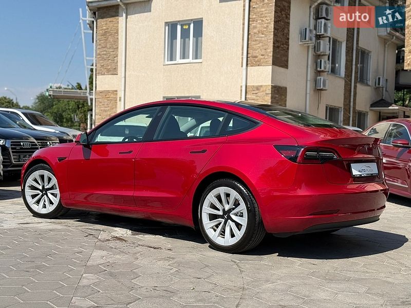 Седан Tesla Model 3 2023 в Одесі