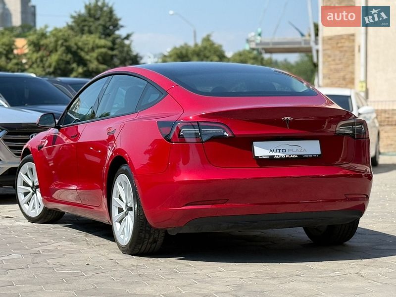 Седан Tesla Model 3 2023 в Одесі