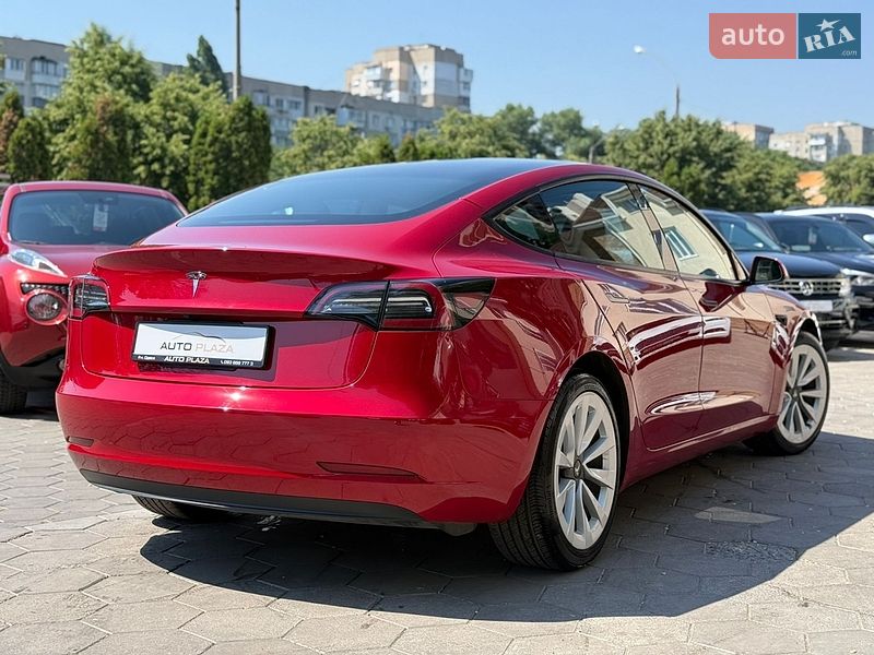 Седан Tesla Model 3 2023 в Одесі