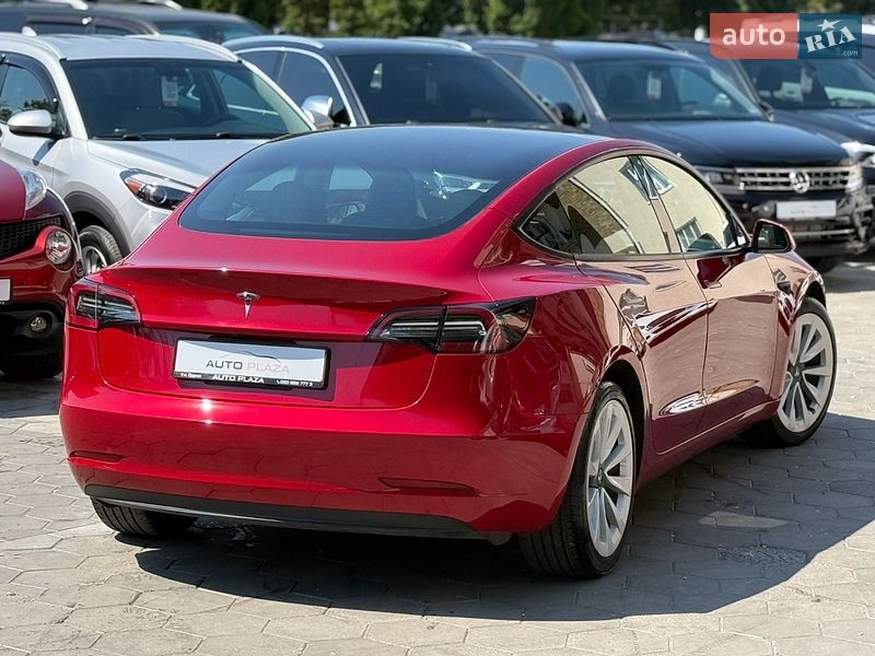 Седан Tesla Model 3 2023 в Одесі