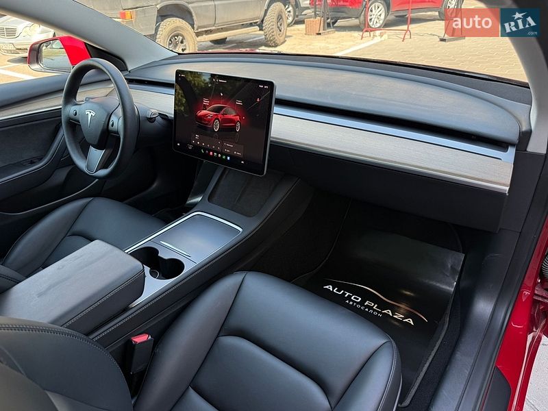 Седан Tesla Model 3 2023 в Одесі