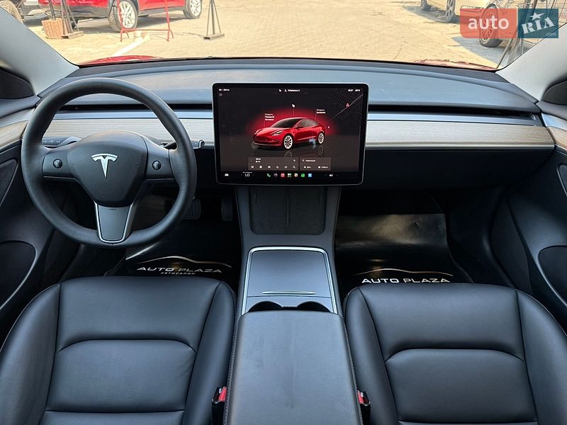 Седан Tesla Model 3 2023 в Одесі