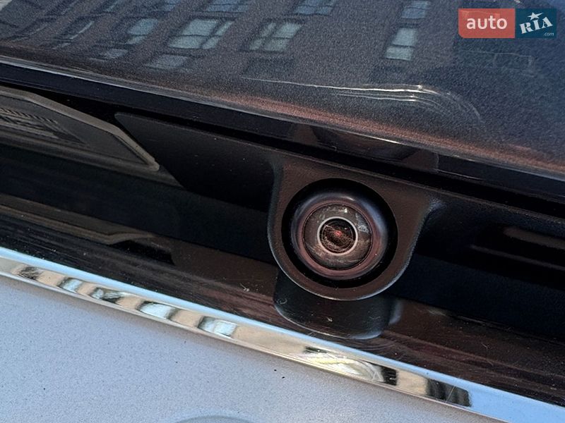 Седан Tesla Model 3 2020 в Жовкве