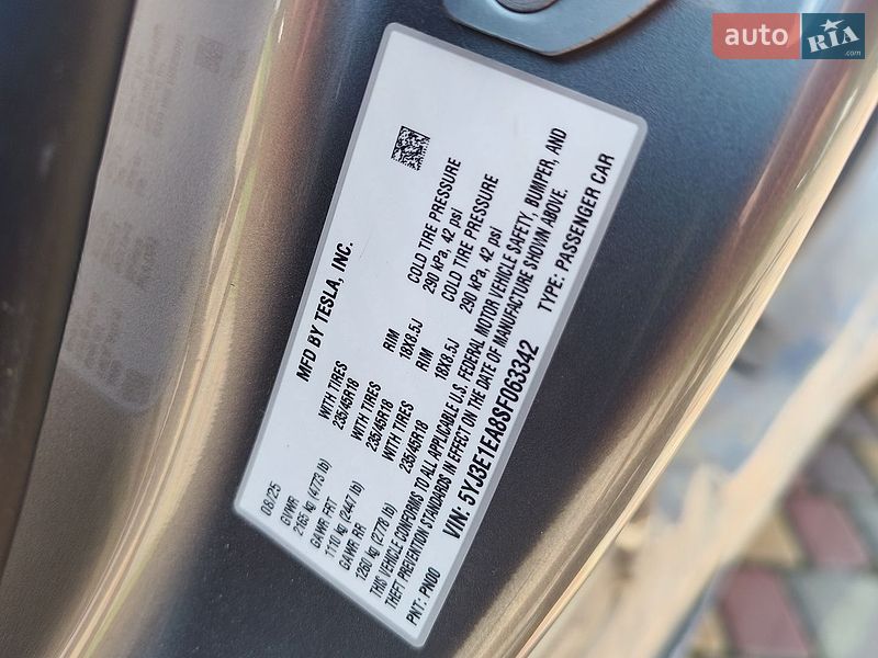 Седан Tesla Model 3 2025 в Киеве