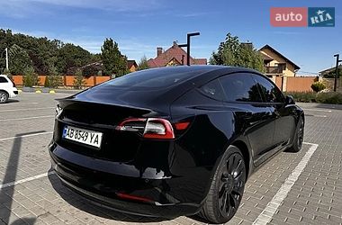 Седан Tesla Model 3 2021 в Житомире