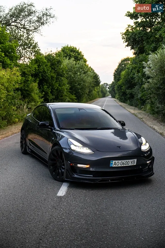 2025 Tesla Model Y - мініатюра 37