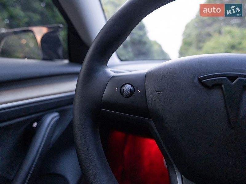 Седан Tesla Model 3 2023 в Львове фото 36 Седан Tesla Model 3 2023 в Львове
