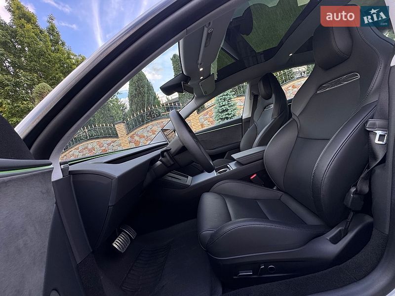 Седан Tesla Model 3 2024 в Києві