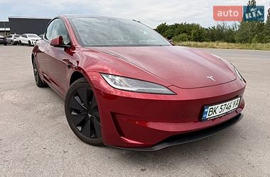 Седан Tesla Model 3 2025 в Рівному фото 5 Седан Tesla Model 3 2025 в Рівному