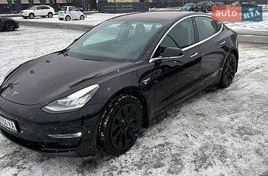 Седан Tesla Model 3 2018 в Києві