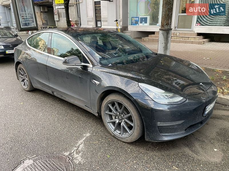 Tesla Model 3 2018