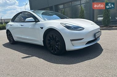 Седан Tesla Model 3 2022 в Днепре