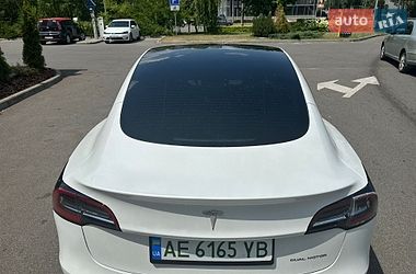 Седан Tesla Model 3 2022 в Днепре