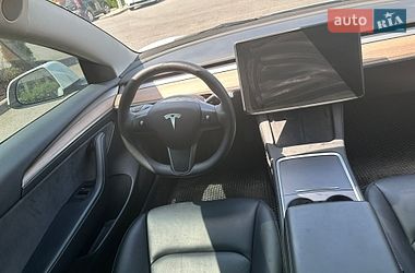 Седан Tesla Model 3 2022 в Днепре