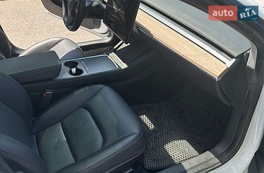 Седан Tesla Model 3 2022 в Днепре