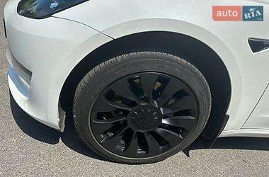 Седан Tesla Model 3 2022 в Днепре