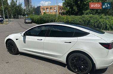 Седан Tesla Model 3 2022 в Днепре