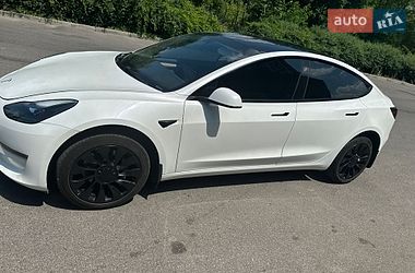 Седан Tesla Model 3 2022 в Днепре