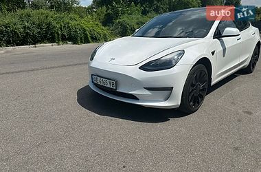 Седан Tesla Model 3 2022 в Днепре