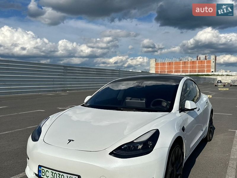 Tesla Model 3 2021