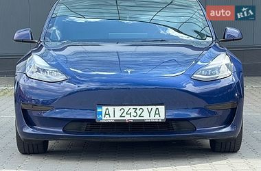 Седан Tesla Model 3 2021 в Киеве