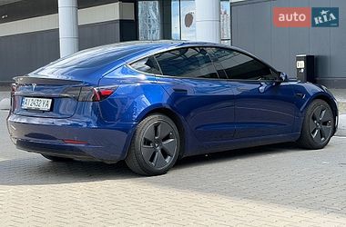 Седан Tesla Model 3 2021 в Киеве