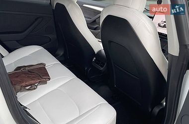 Седан Tesla Model 3 2022 в Кропивницком