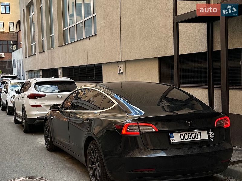 Седан Tesla Model 3 2019 в Києві