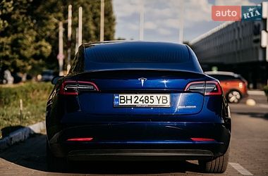 Седан Tesla Model 3 2018 в Одесі