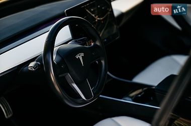 Седан Tesla Model 3 2018 в Одесі