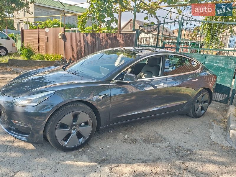 Tesla Model 3 2019