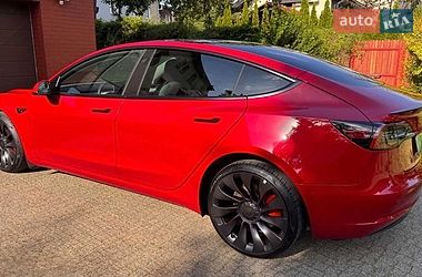 Седан Tesla Model 3 2022 в Киеве