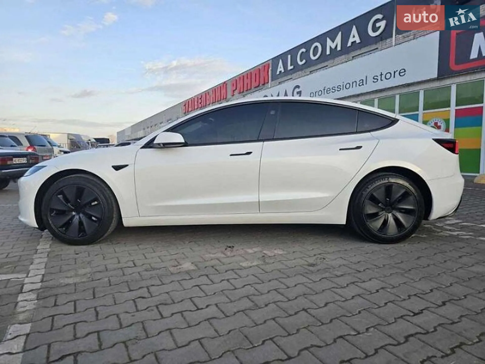 2024 Tesla Model 3 - мініатюра 13