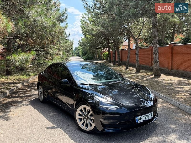 Tesla Model 3 2022