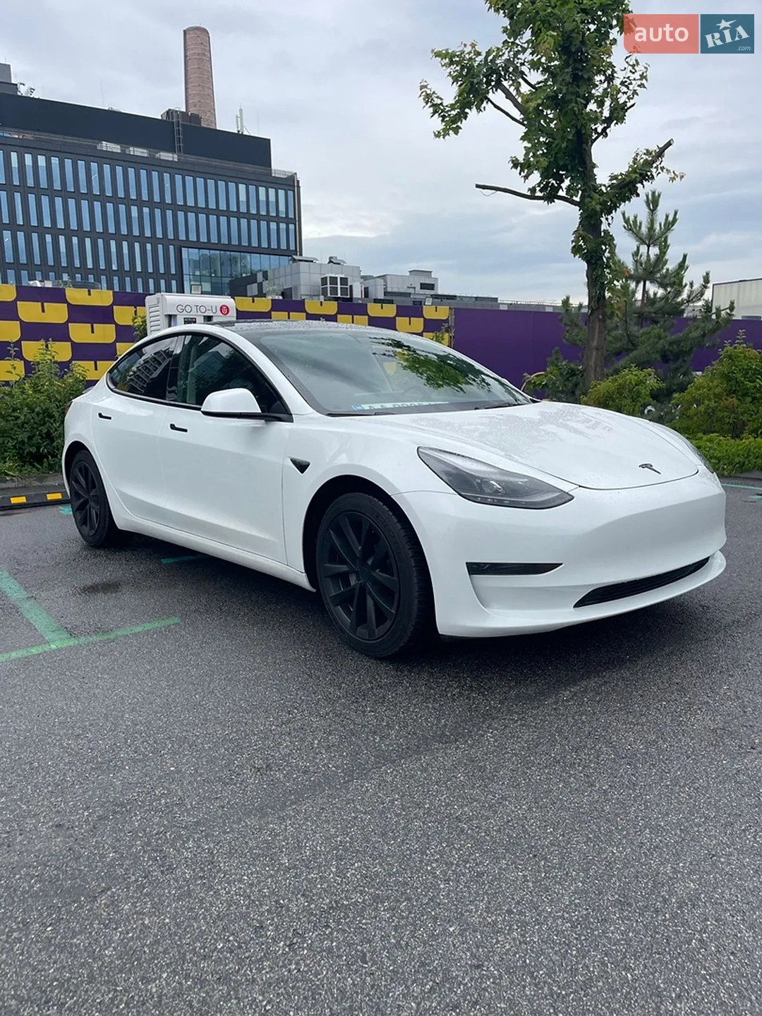 2023 Tesla Model 3 - фото 1