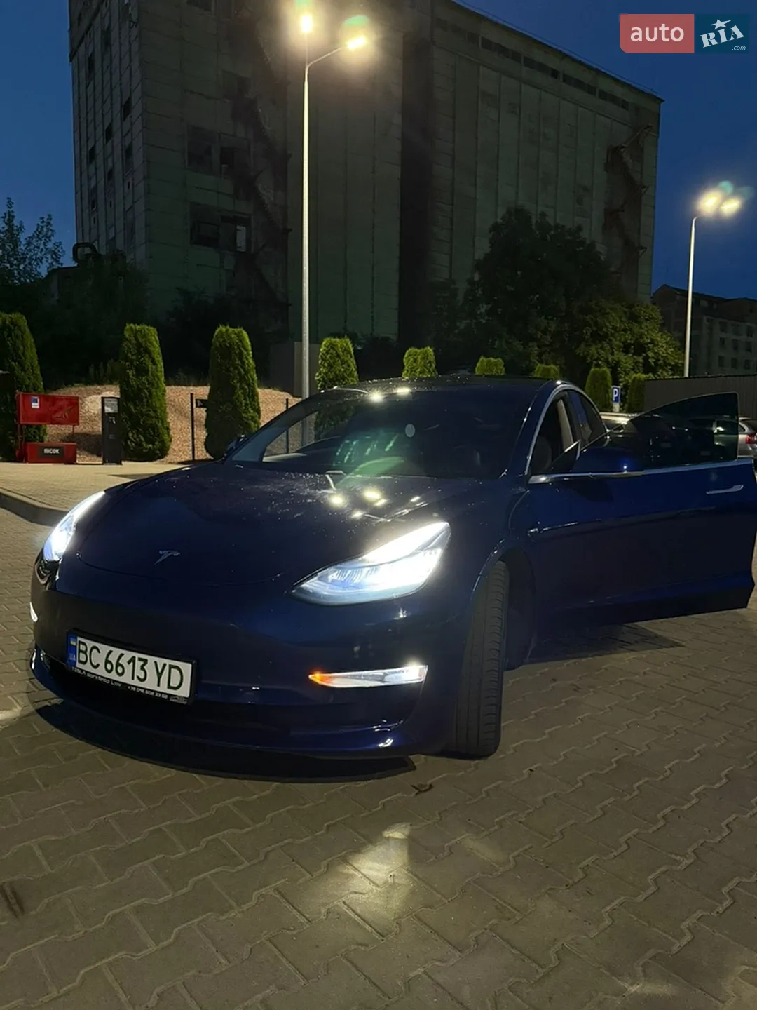 2020 Tesla Model 3 - мініатюра 3
