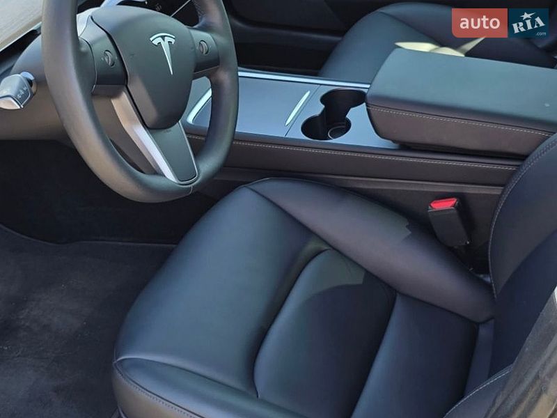 Седан Tesla Model 3 2022 в Полтаве