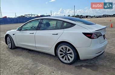 Седан Tesla Model 3 2023 в Львове