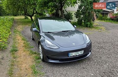 Седан Tesla Model 3 2022 в Львові