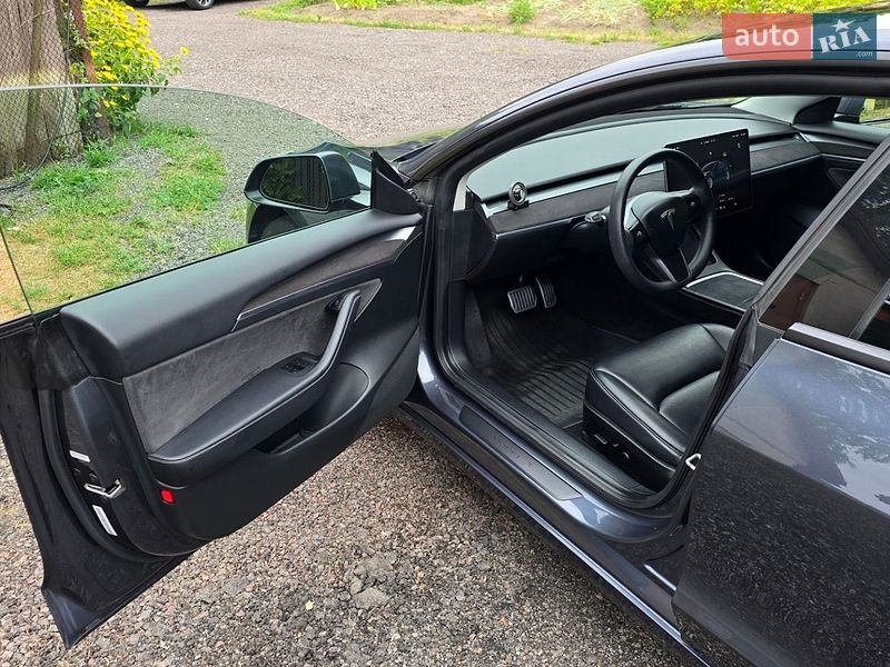 Седан Tesla Model 3 2022 в Львові