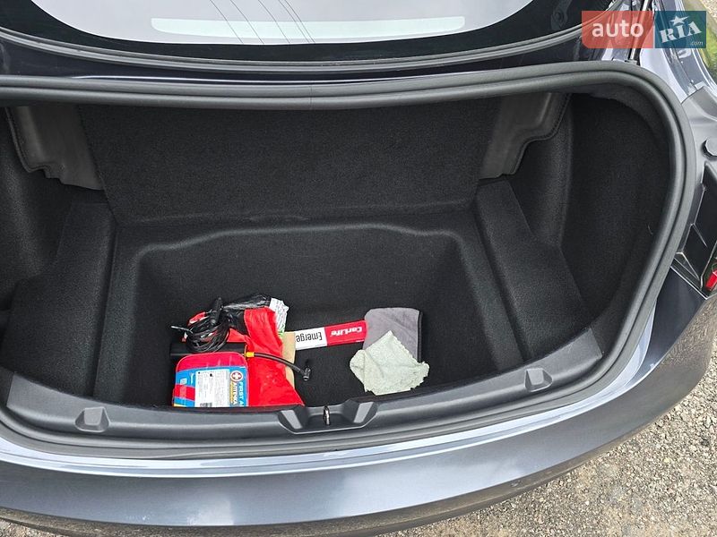Седан Tesla Model 3 2022 в Львове фото 27 Седан Tesla Model 3 2022 в Львове