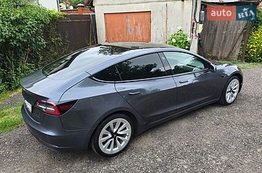 Седан Tesla Model 3 2022 в Львові
